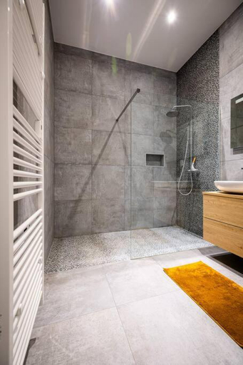 Bathroom 7