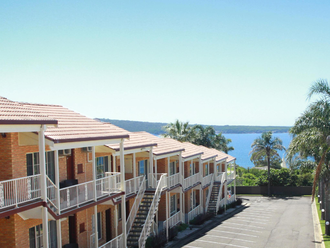 Exterior 1