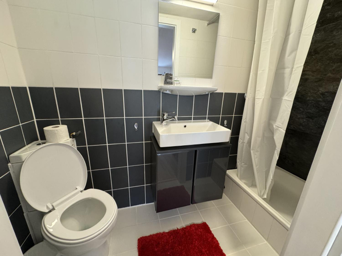 Bathroom 17