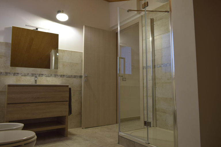 Bathroom 3, Casa Genisi, Ragusa