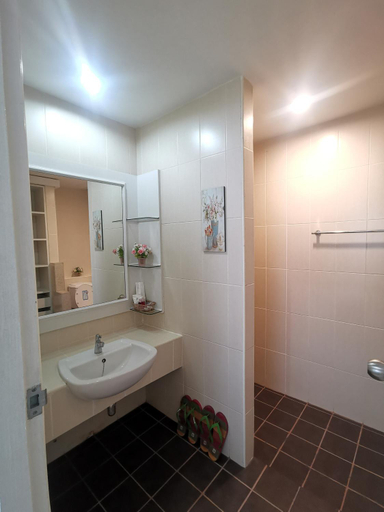 Bathroom 3, Phuket Racha Kata Homestay, Pulau Phuket