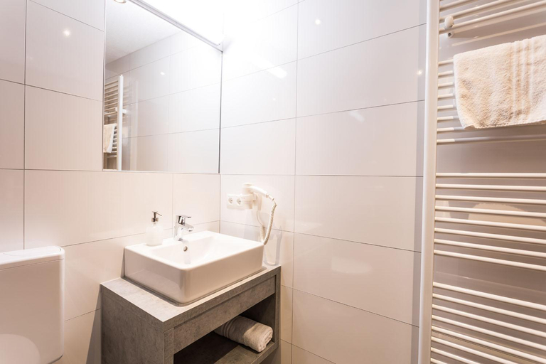Bathroom 3, Hotel Johanna mitten im Otztal, Imst