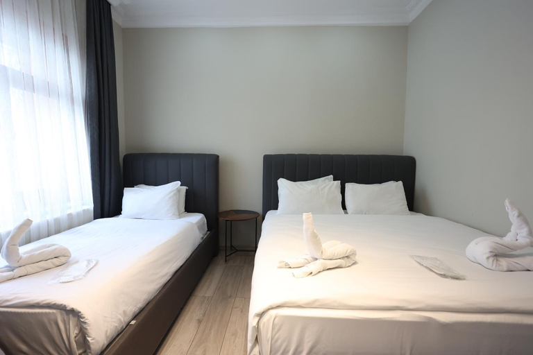 Bedroom 4, Bucoleon by Cheers, Fatih