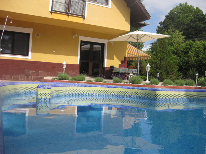 Others 3, Schieszl Apartments Zamardi 2, Siófok