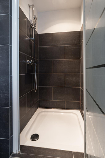 Bathroom 2, De Rieke, Oost-Vlaanderen