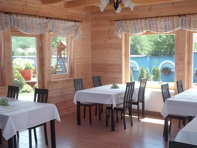 Food & Drinks 5, Kek Laguna Wellness Apartmanok, Eger