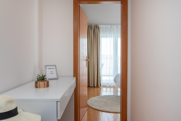 Others 4, Villa Ana Trogir, Seget