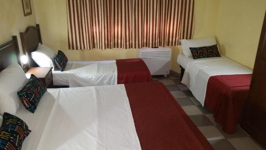 Bedroom 4, Hotel Chopin, Milano
