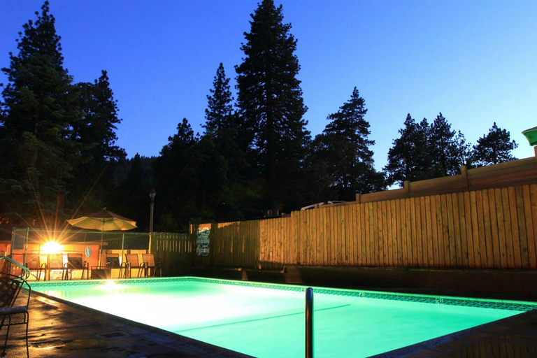 Sport & Beauty 1, Sleepy Hollow Cabins and Hotel, San Bernardino