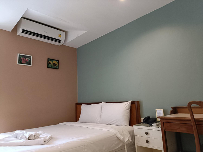 Bedroom 16