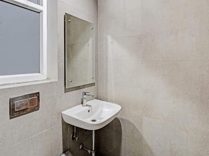 Bathroom 5, Akshay Dream Stay, Gurgaon