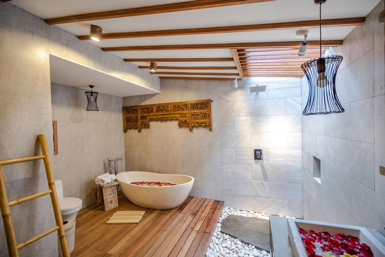 Bathroom 20
