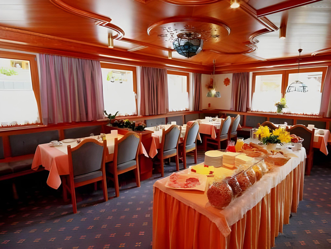 Food & Drinks 5, Panorama Samnaun, Inn