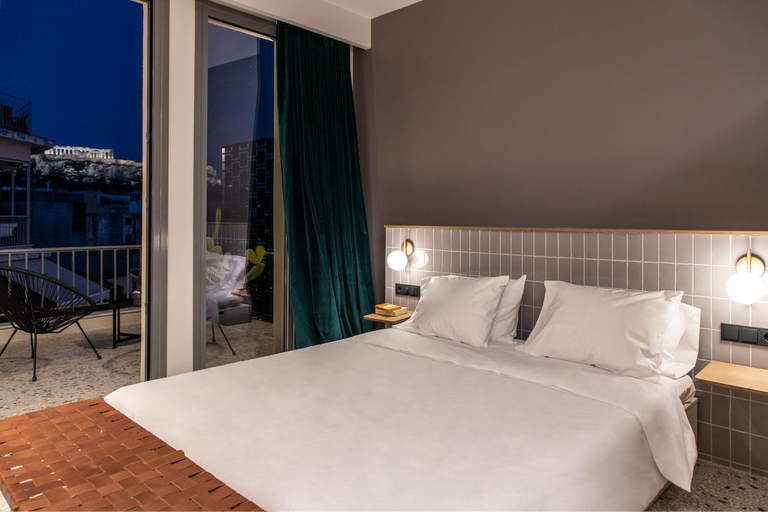 Bedroom 2, Here Comes The Sun, Attica