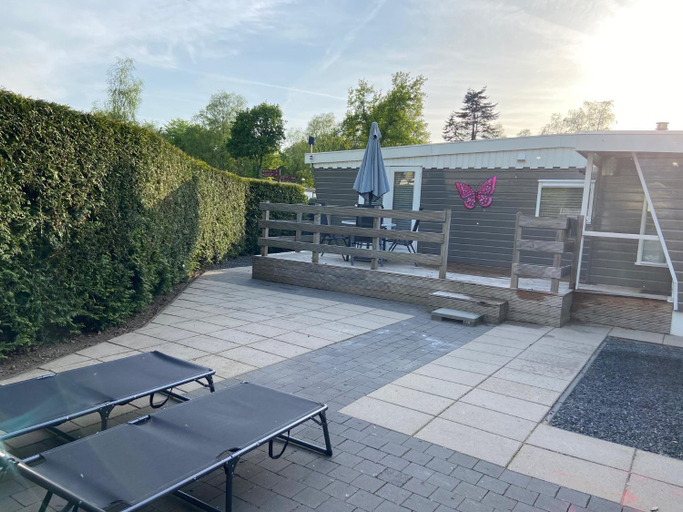 Others 5, Luxe gerenoveerde L-chalet, Putten
