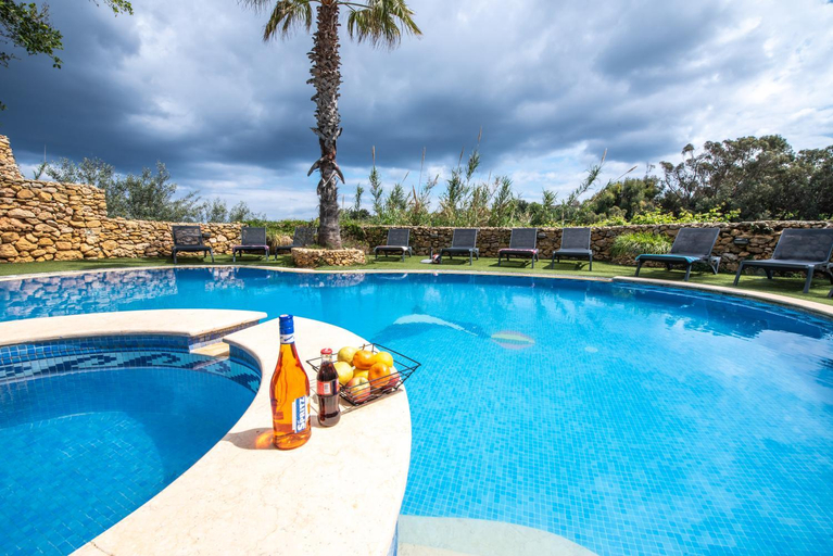 Swimming pool 5, Villa Soldanis Sleeps 12 with Pool
