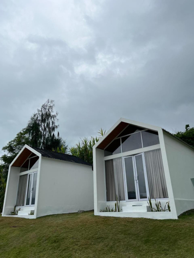 Exterior 14