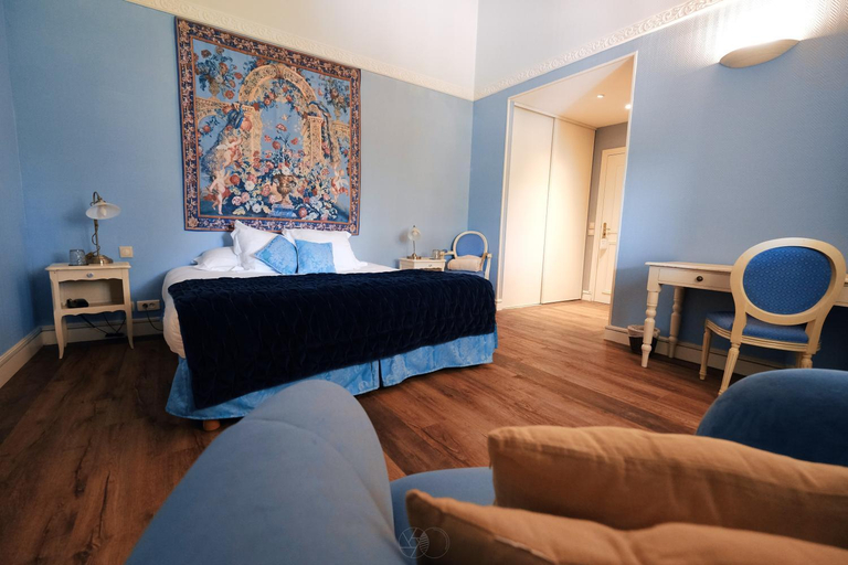 Bedroom 2, Chateau De Meyre, Gironde
