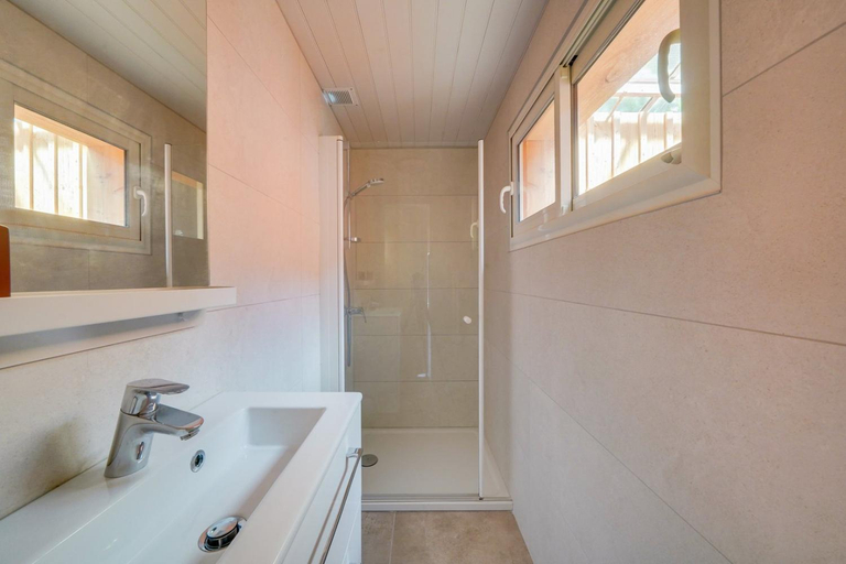 Bathroom, Jolie petite maison de ville Bordeaux, Gironde