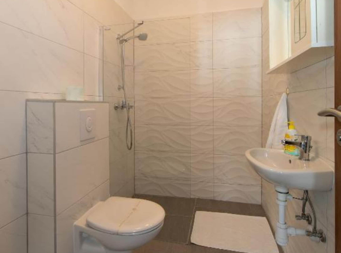 Bathroom 2, Villa Orada Superior Ground Floor, Brela