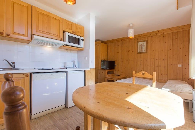 Dining Room 9