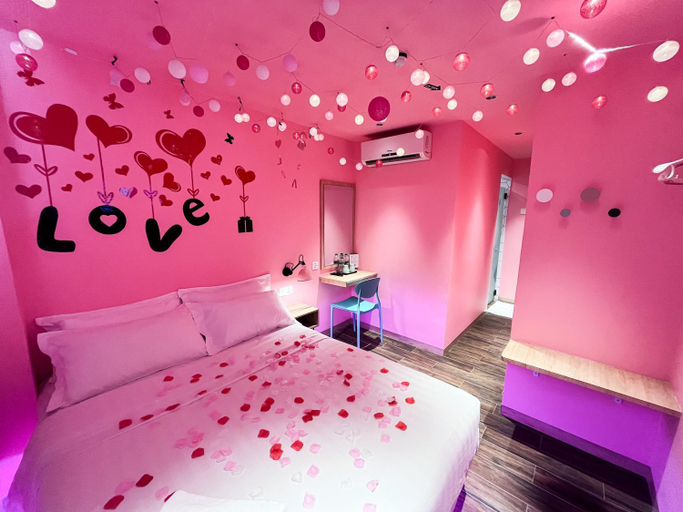 Bedroom 9