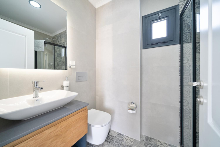 Shower 5, Casa Oliva City 1 with Sauna Pool Patio & BBQ, Fethiye
