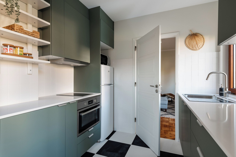 Others 4, Breinr · Trendy and Spacious 3BR Family Home, Porto
