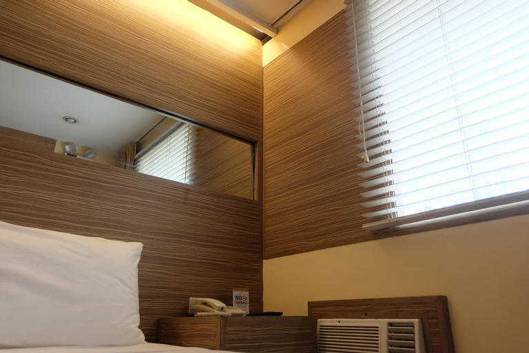 Bedroom 23