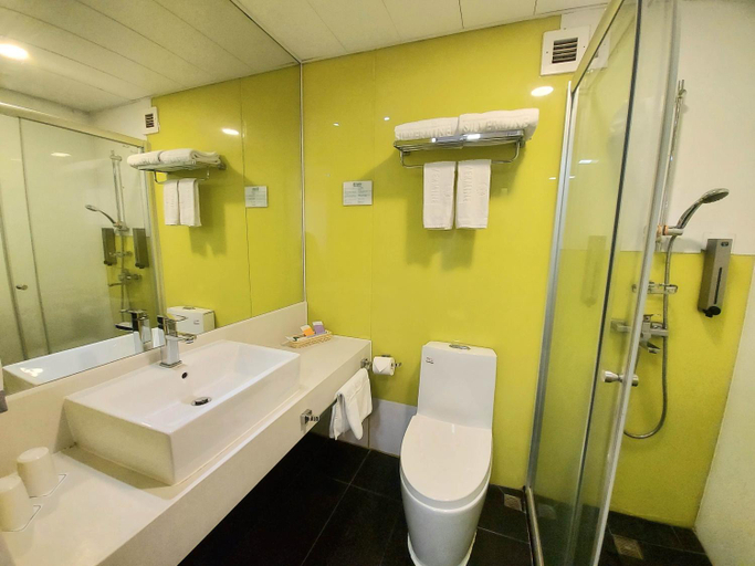 Bathroom 19