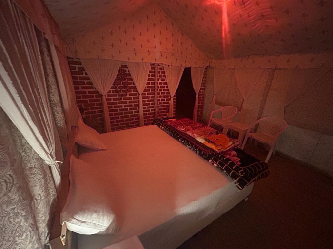 Bedroom 1, Nomadic soul camps Bir Biling ,Best camp in Bir , River side Camp, Mandi