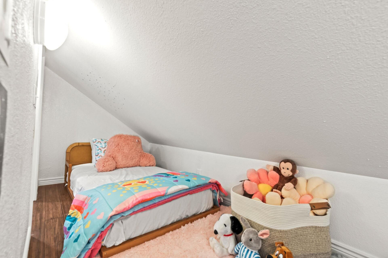 Bedroom 15