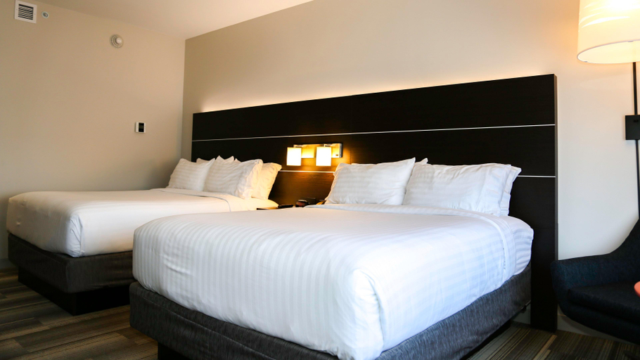 Bedroom 13