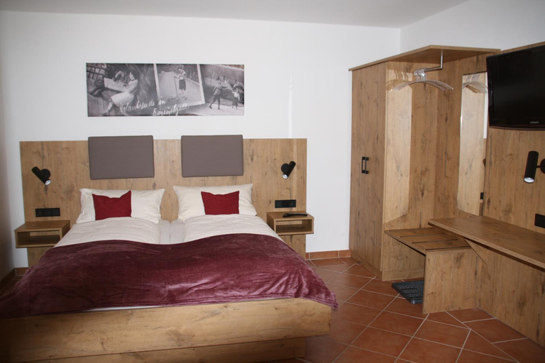 Others 3, Zur Guten Einkehr, Miesbach