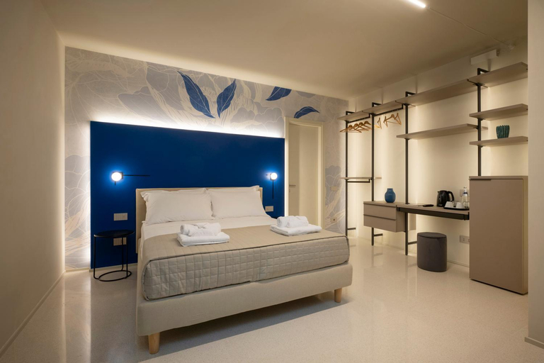 Others 2, Marna Relais, Ancona