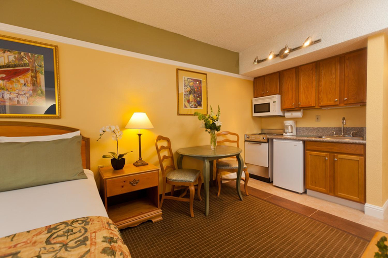Dining Room 5