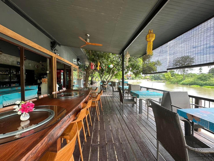 Food & Drinks 3, Doembang Villa, Doembang Nangbua