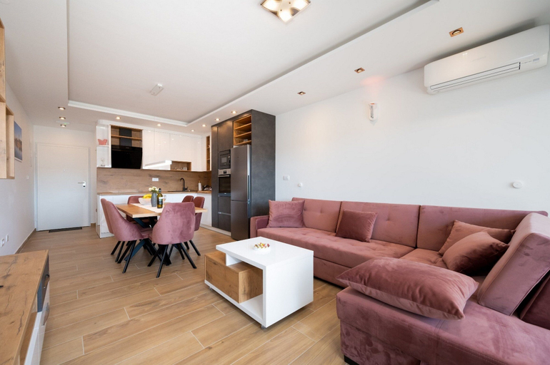 Others 5, Exquisite and Stylish Apartment Trogir, Trogir