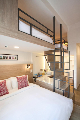 Bedroom 16