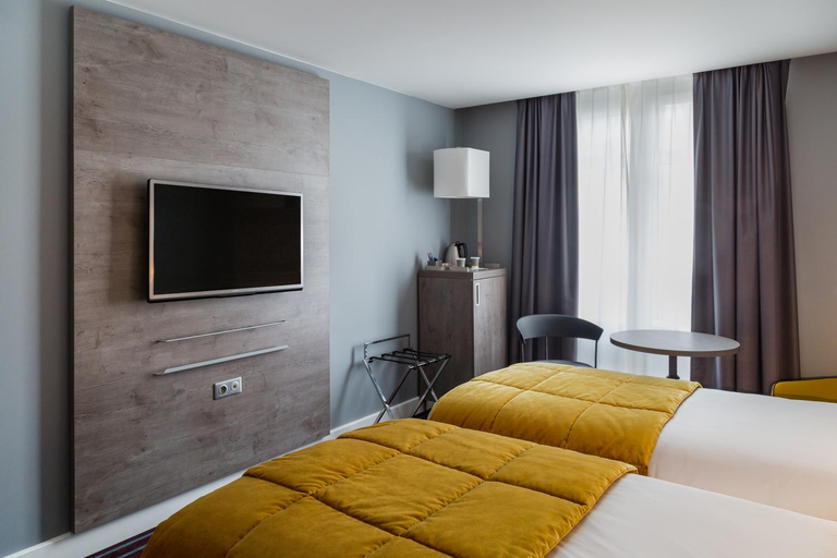 Bedroom 12