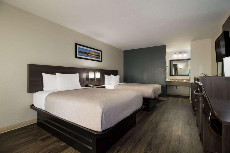 Bedroom 3, Quality Inn Coliseum, Charleston