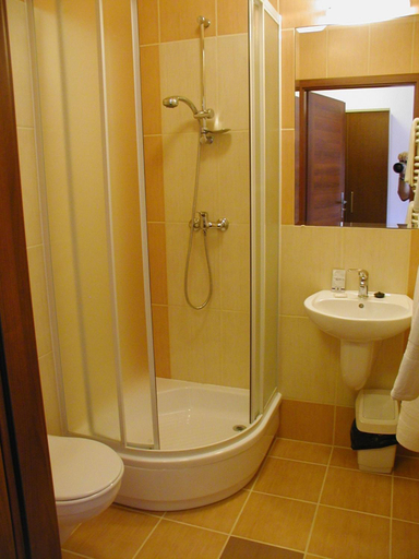 Bathroom 4, Hotel Aleksander, Słupsk