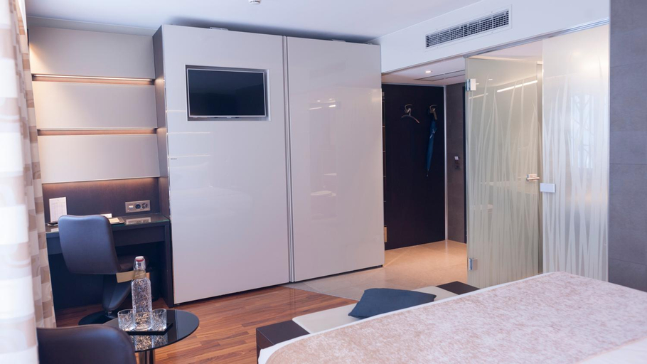 Bedroom 15