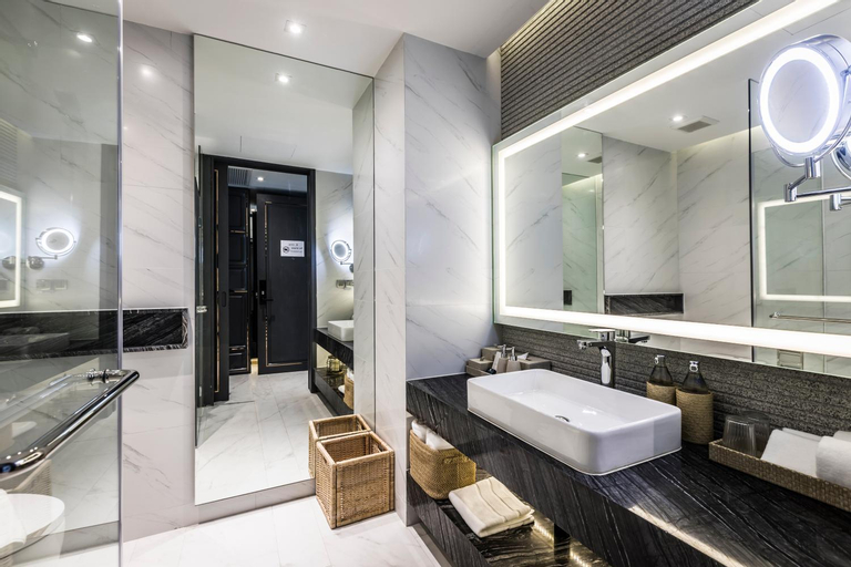 Bathroom 7