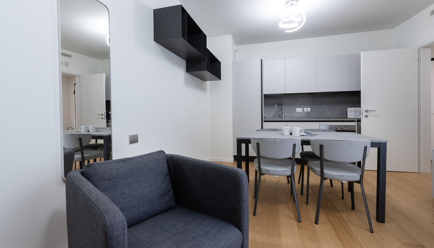Others 5, Italianway - Aspromonte 15, Milano