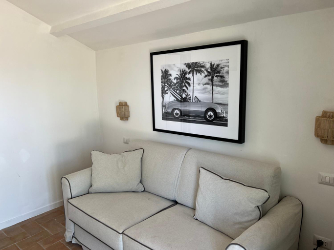Others 3, Maison d'Orange - La Pinede, Var