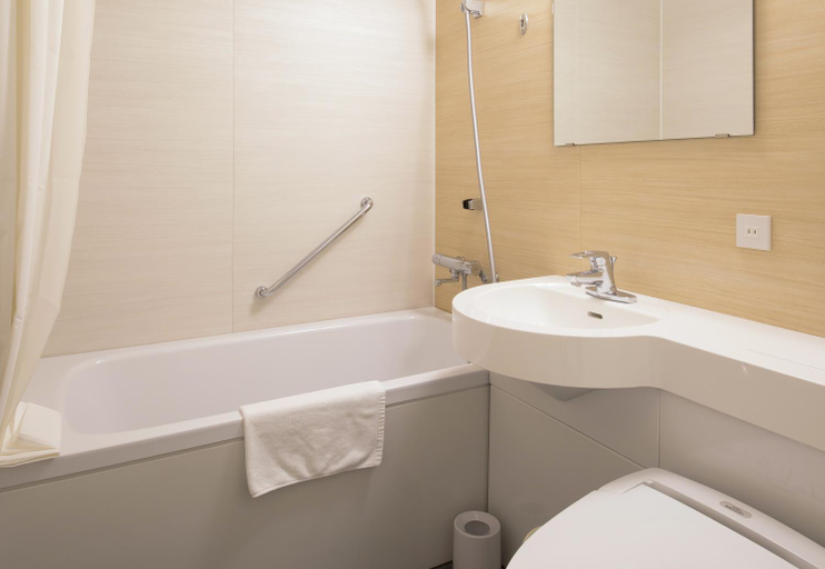 Bathroom 7