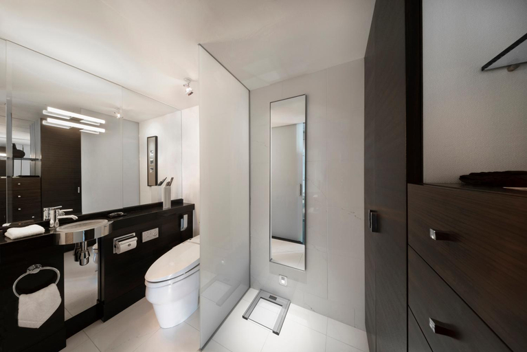 Bathroom 9