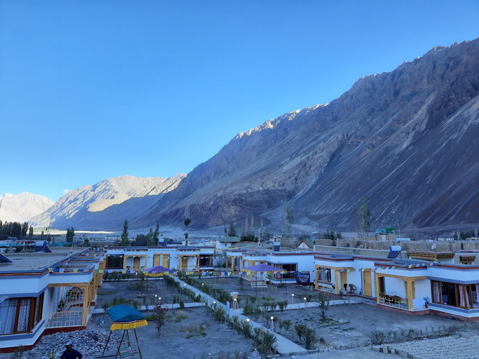 Others 5, B2 Resort, Leh
