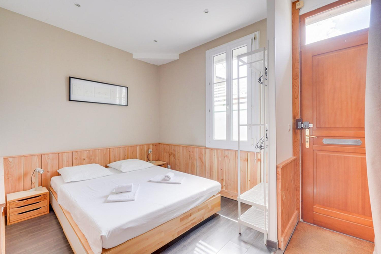 Bedroom 2, Jolie petite maison de ville Bordeaux, Gironde